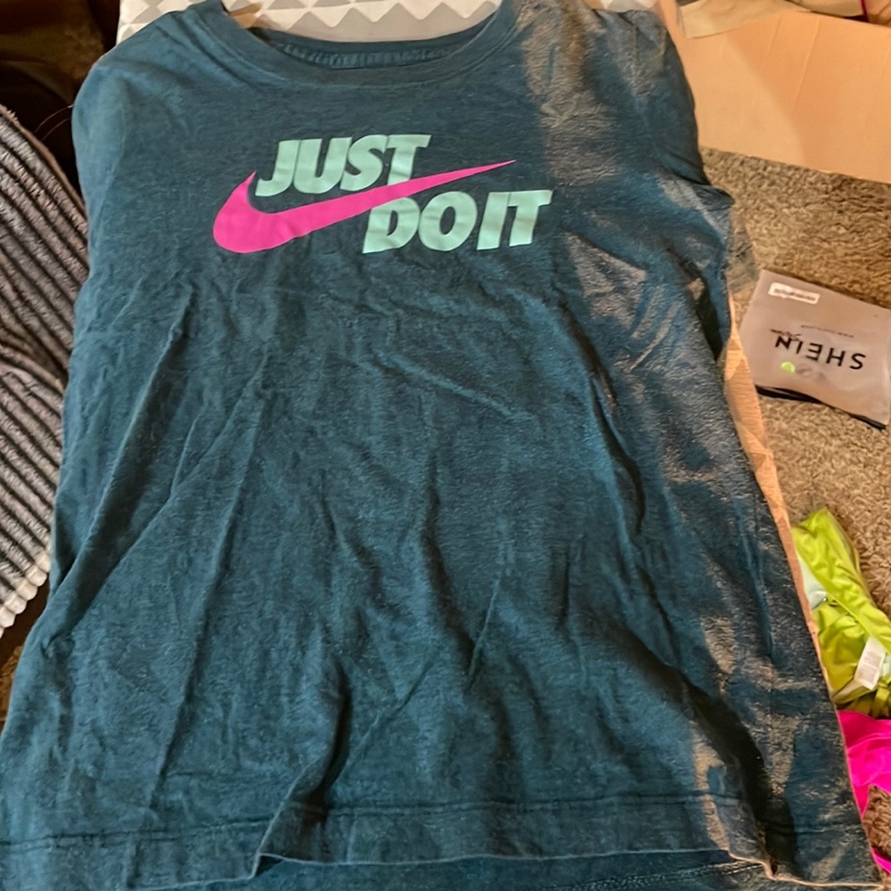 Nike adult small
